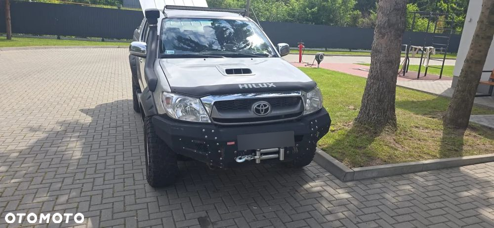 Toyota Hilux - 2