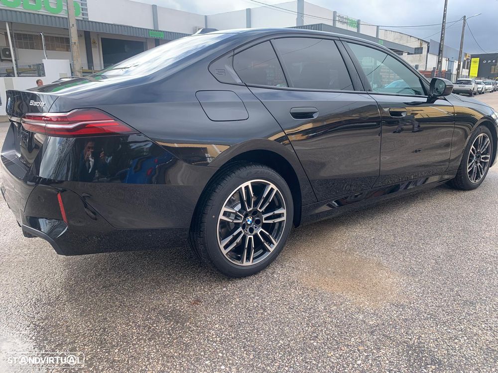 BMW 530 e Pack Desportivo M - 1