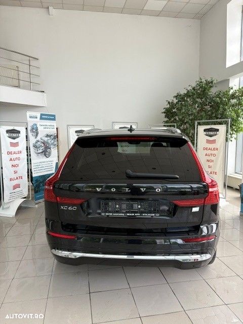 VOLVO XC60 2023 — imagine 6