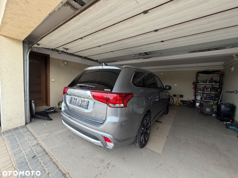 Mitsubishi Outlander Intense + - 4