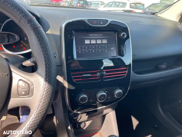 Dezmembrez Renault Clio 4 2015 1.2 benzina - 11