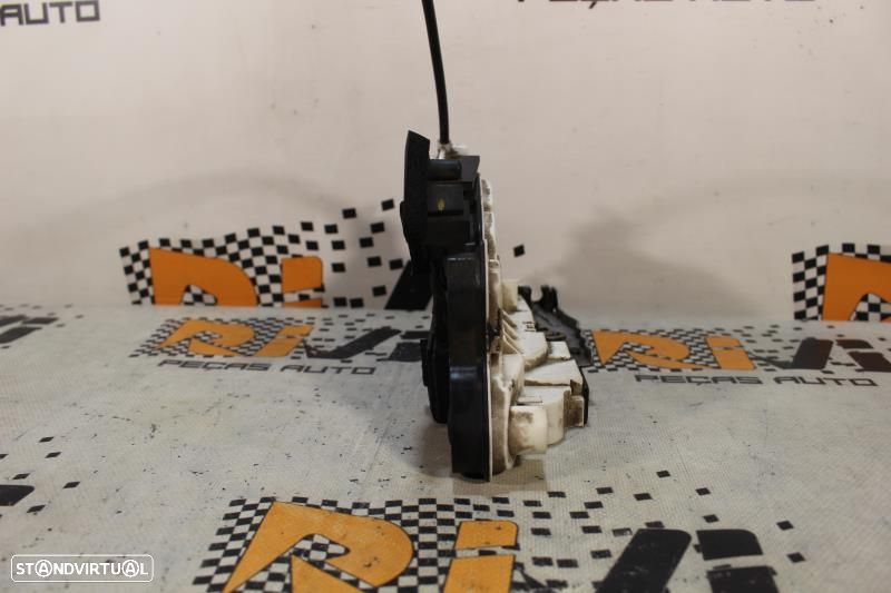 Fecho Da Porta Frente Direita Volkswagen Golf Vi (5K1)  5K2837016 / 5K - 4