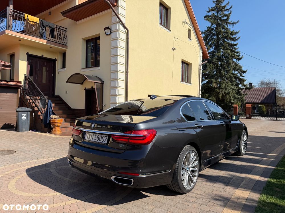 BMW Seria 7 740d xDrive - 9