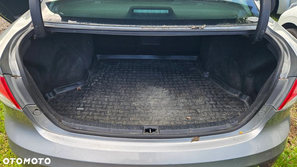 Toyota Avensis 1.8 Executive - 10