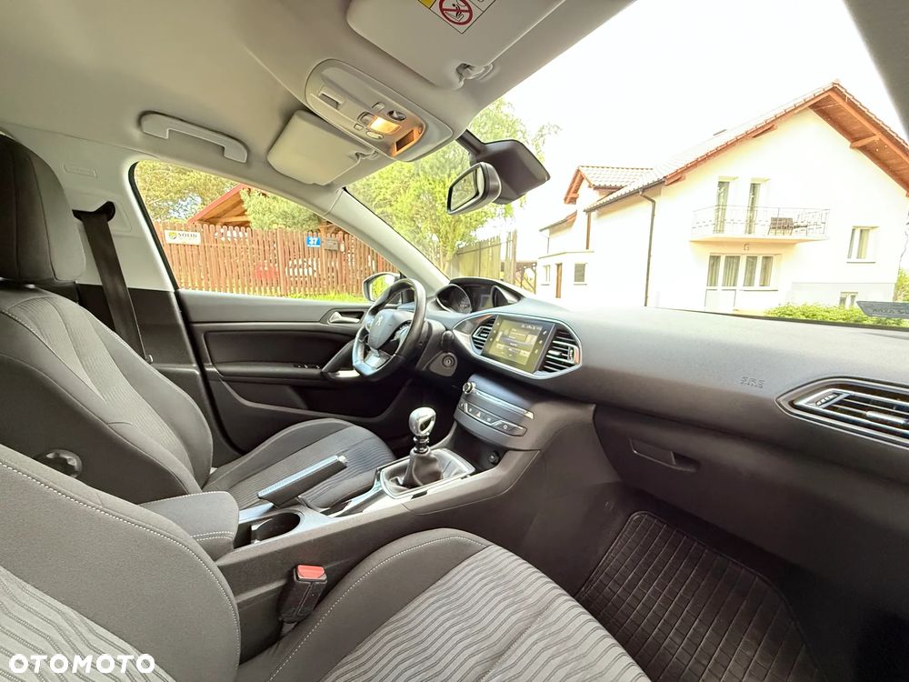 Peugeot 308 1.6 THP Allure - 27
