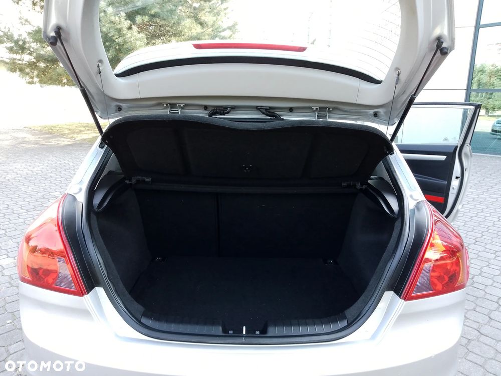 Kia Ceed 1.6 CVVT Dream-Team Edition - 11