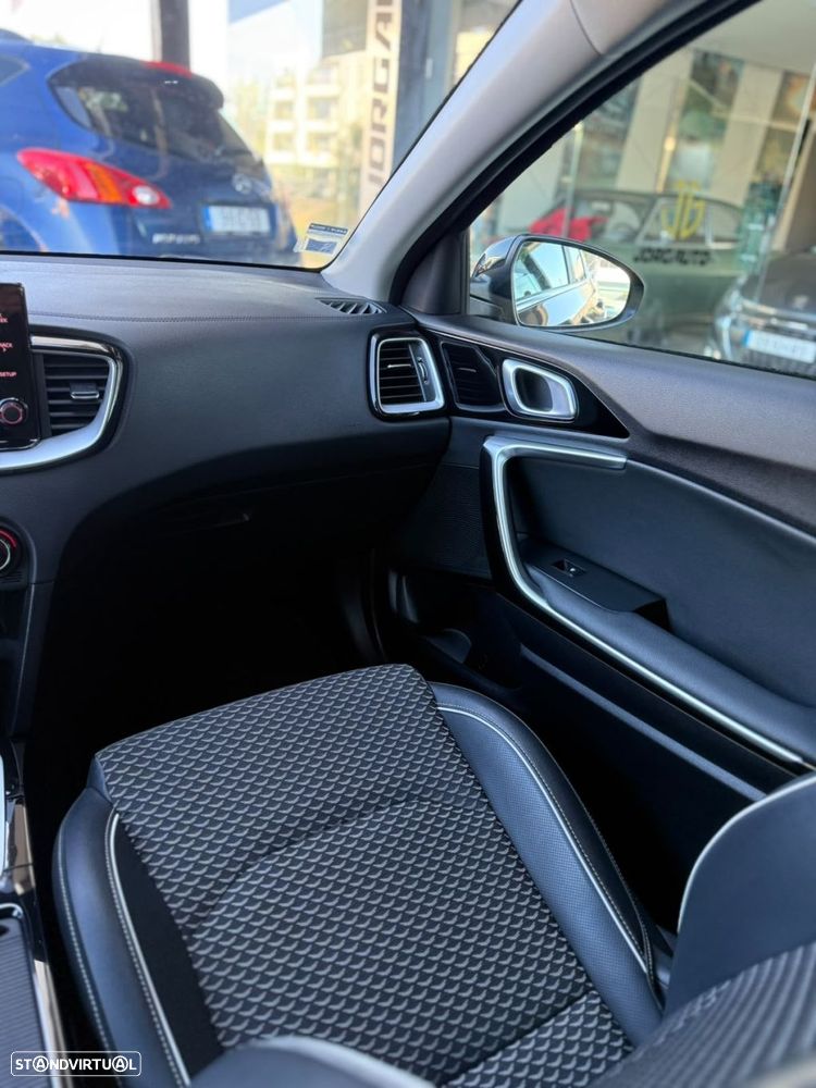 Kia XCeed 1.6 GDi PHEV Drive - 18