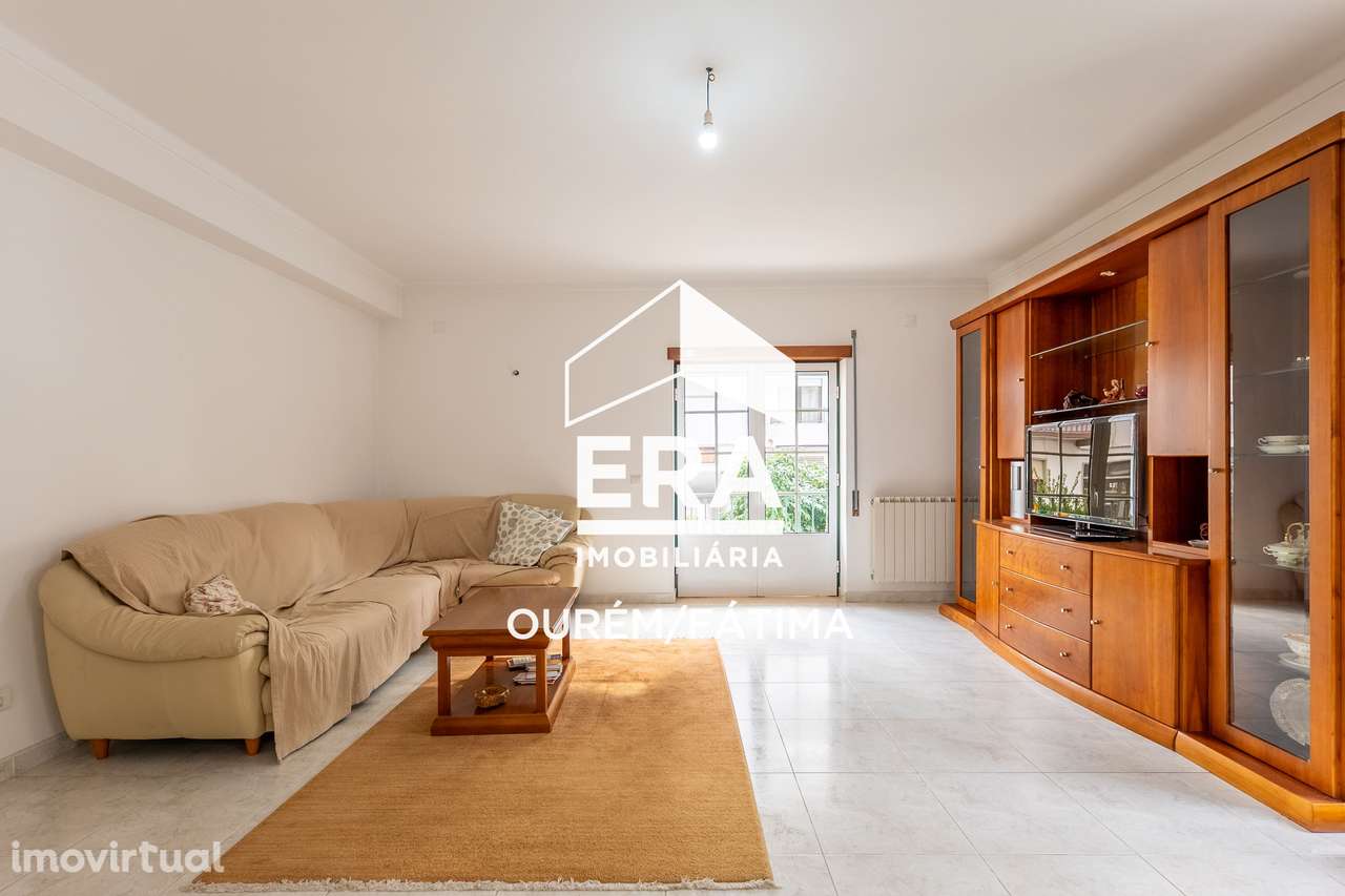 Moradia T5 centro cidade Ourém - Grande imagem: 3/59