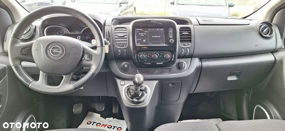 Opel Vivaro - 17