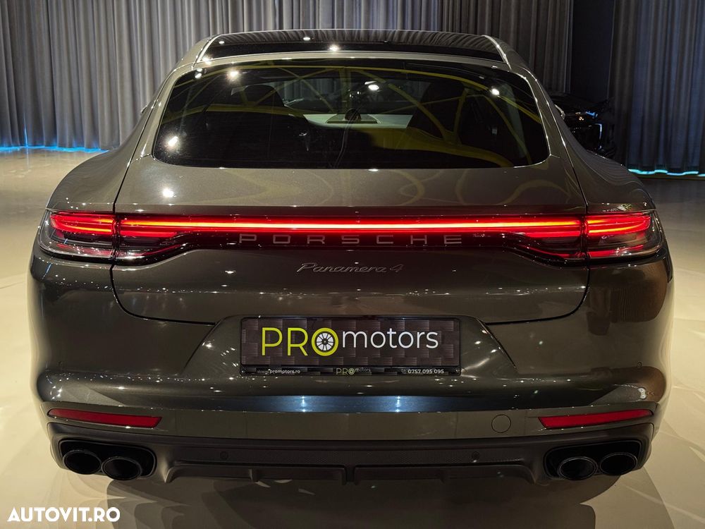 Porsche Panamera 4 - 31