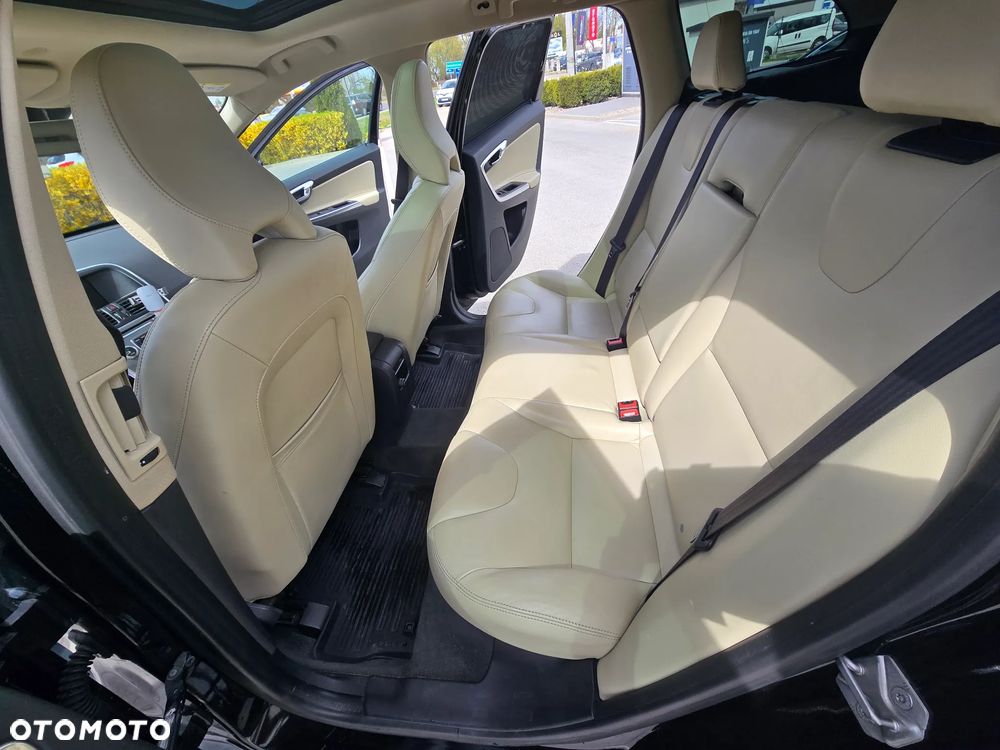 Volvo XC 60 D4 Drive-E Summum - 10
