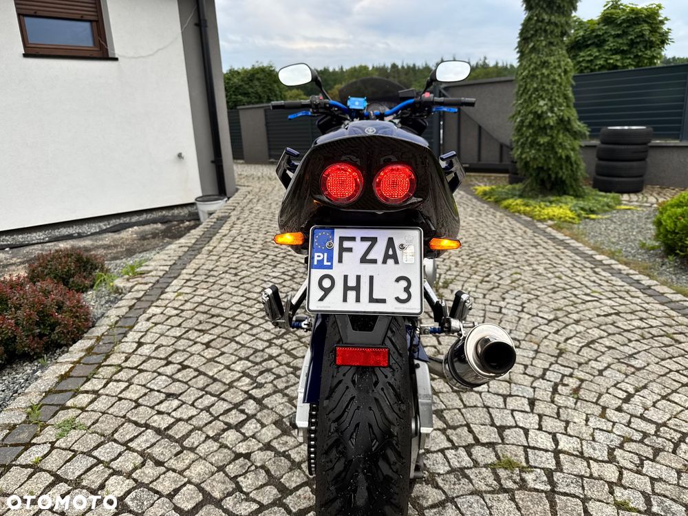Yamaha FZS - 23