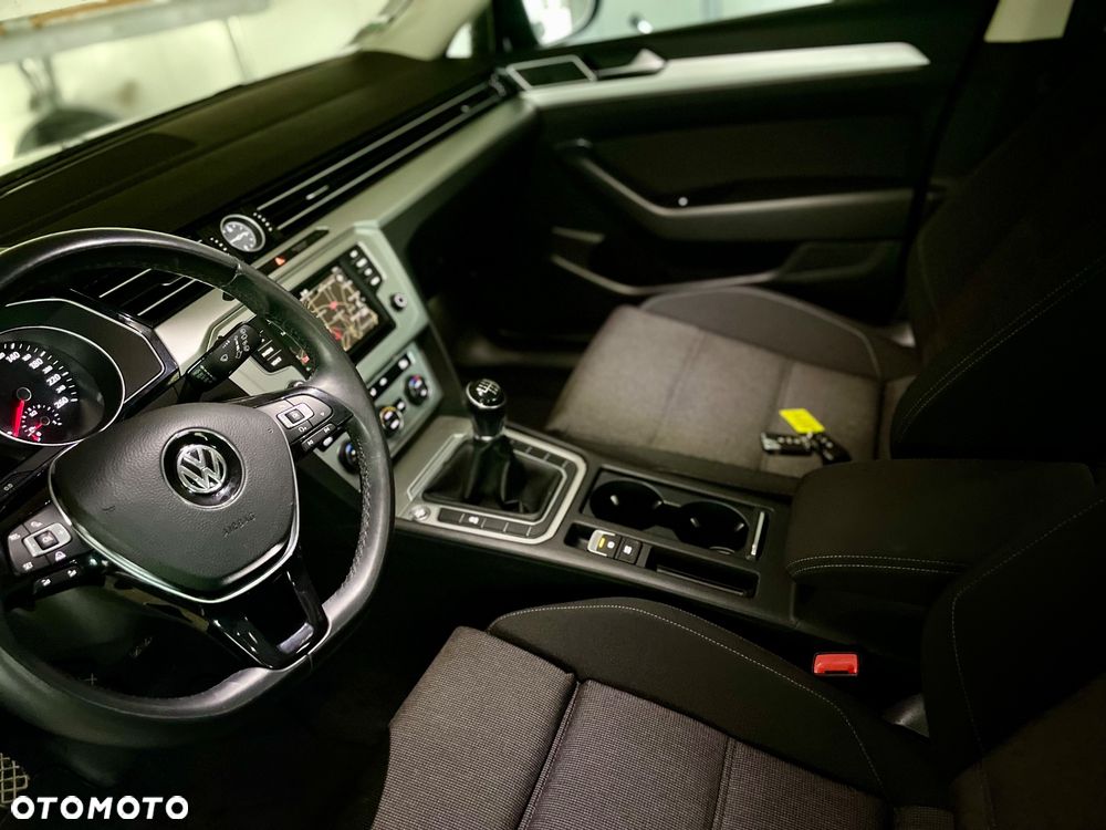Volkswagen Passat 2.0 TDI (BlueMotion Technology) Comfortline - 10