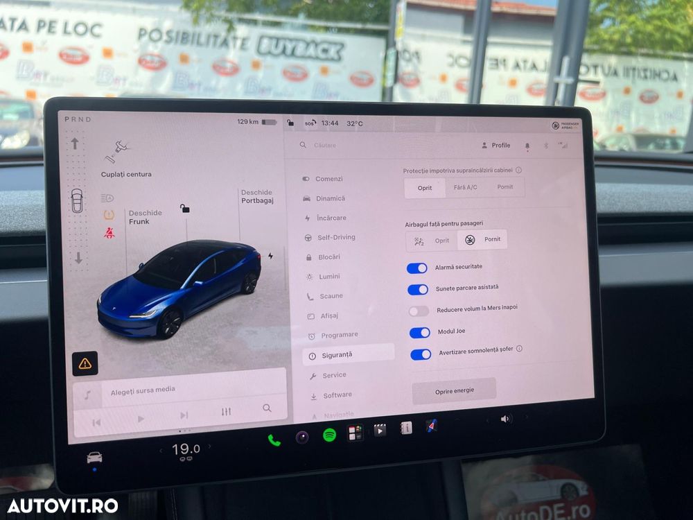 Tesla Model 3 - 30