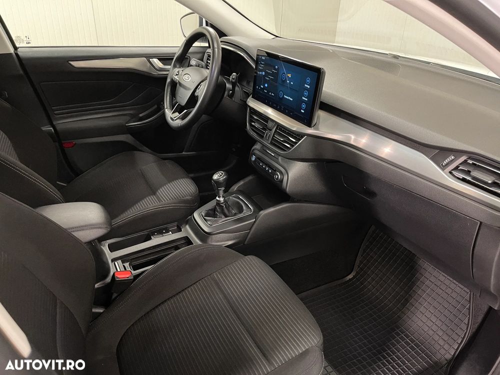 Ford Focus 1.0 EcoBoost MHEV Titanium - 11