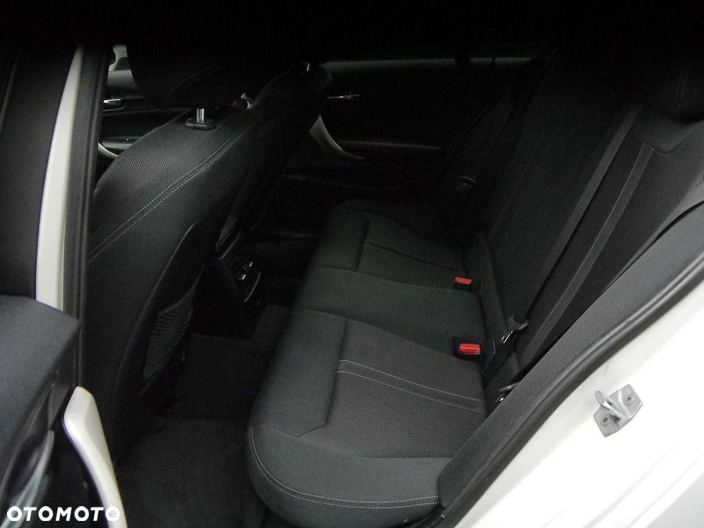 BMW Seria 1 116d Sport Line - 34