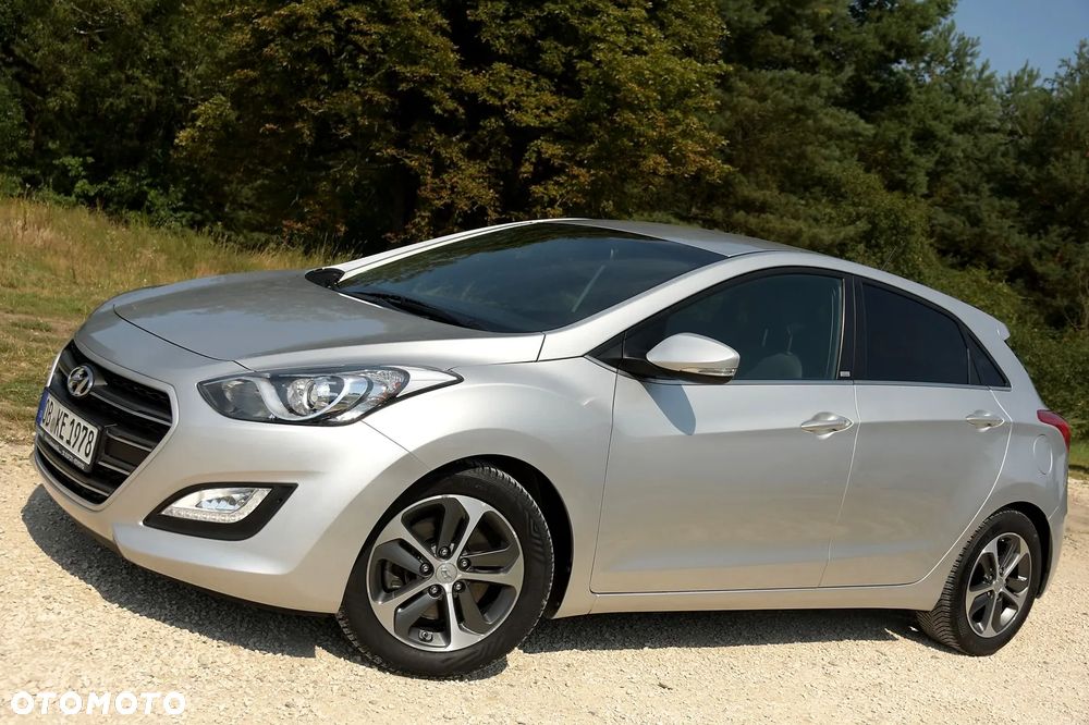 Hyundai i30 blue 1.6 GDI Passion - 2