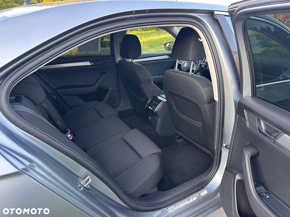 Skoda Superb 2.0 TDI DSG Ambition - 10