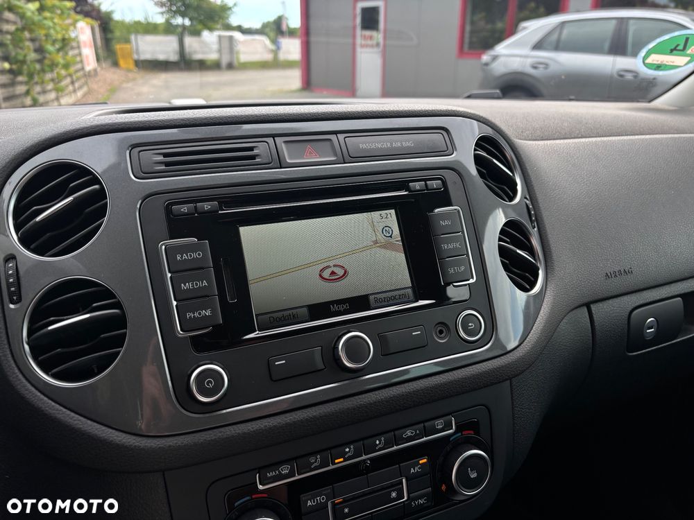 Volkswagen Tiguan 2.0 TDI DPF BlueMotion Technology Lounge Sport & Style - 19