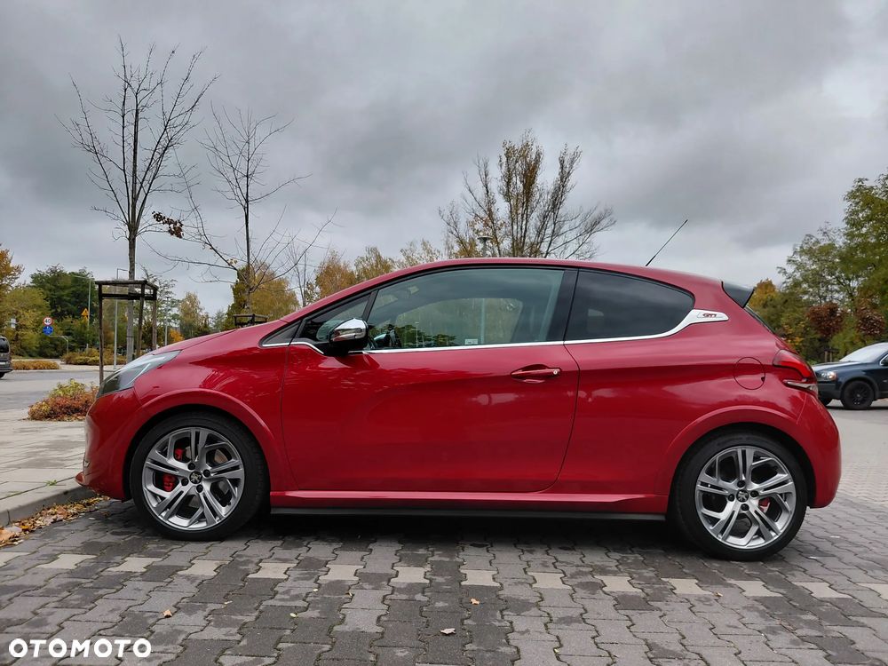 Peugeot 208 2013 photo 5