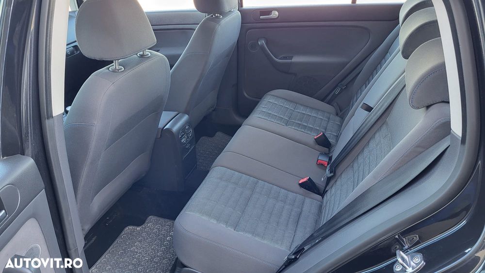 Volkswagen Golf Plus - 8