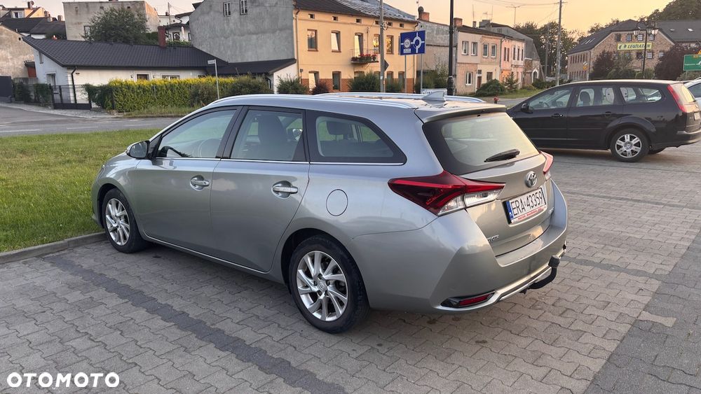 Toyota Auris 1.4 D-4D Comfort - 8