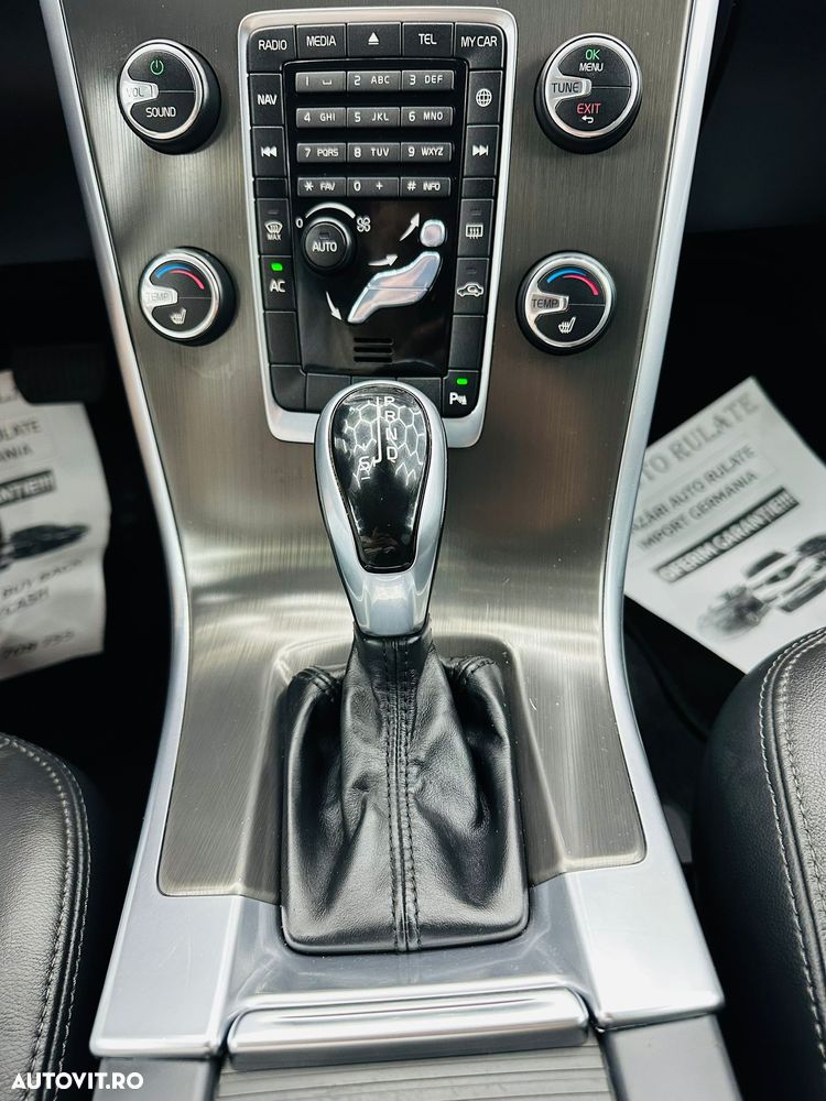 Volvo XC 60 D3 Geartronic Summum - 26