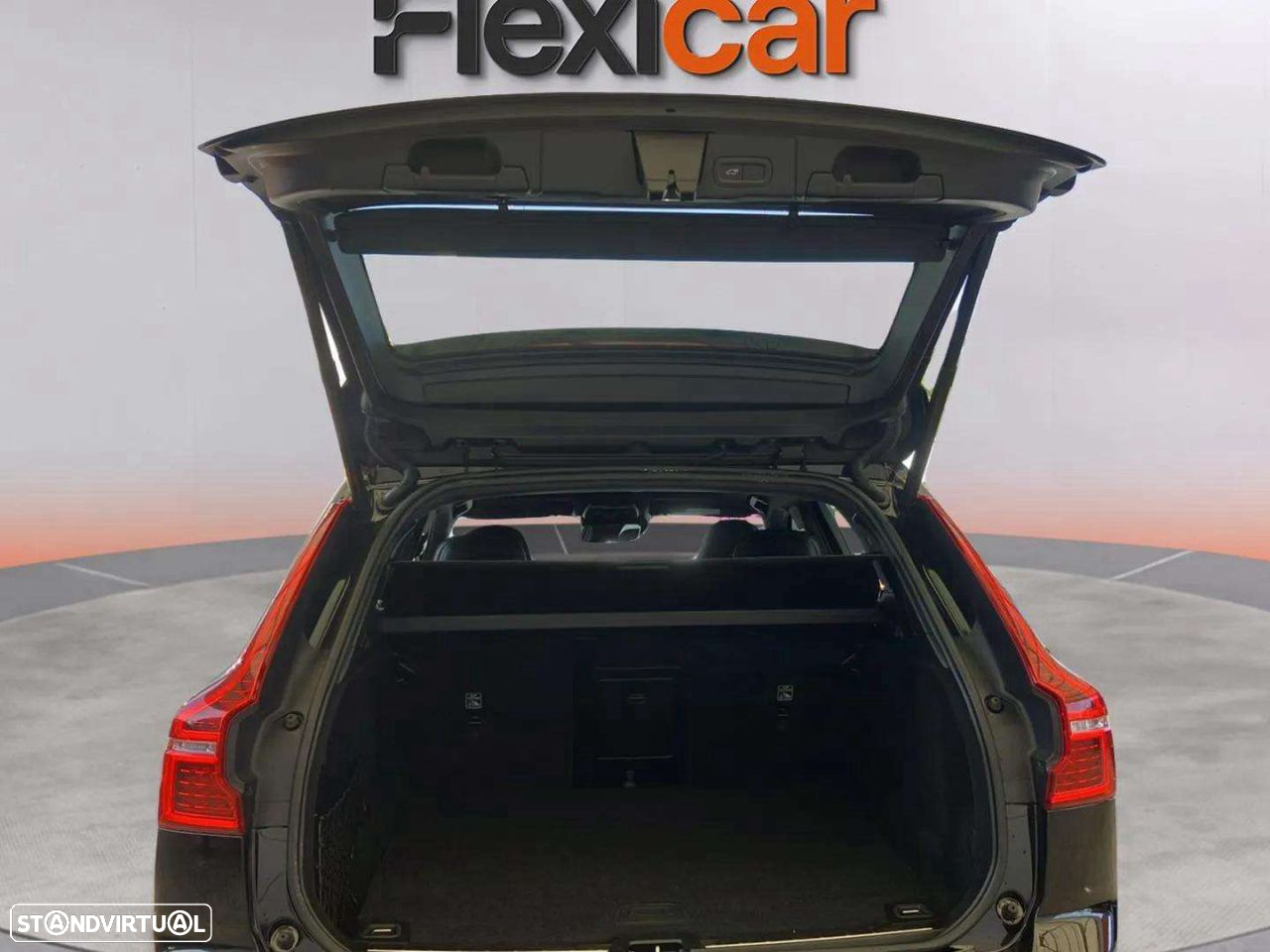 Volvo XC 60 2.0 T8 PHEV R-Design Expression AWD - 8