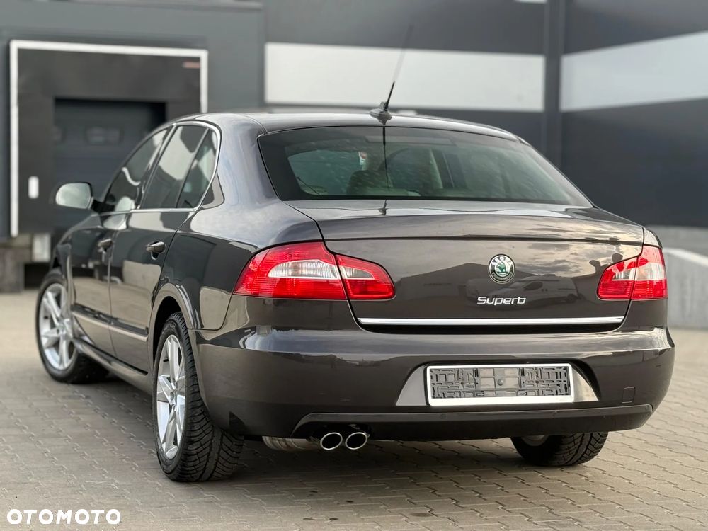Skoda Superb 1.8 TSI DSG Exclusive - 8