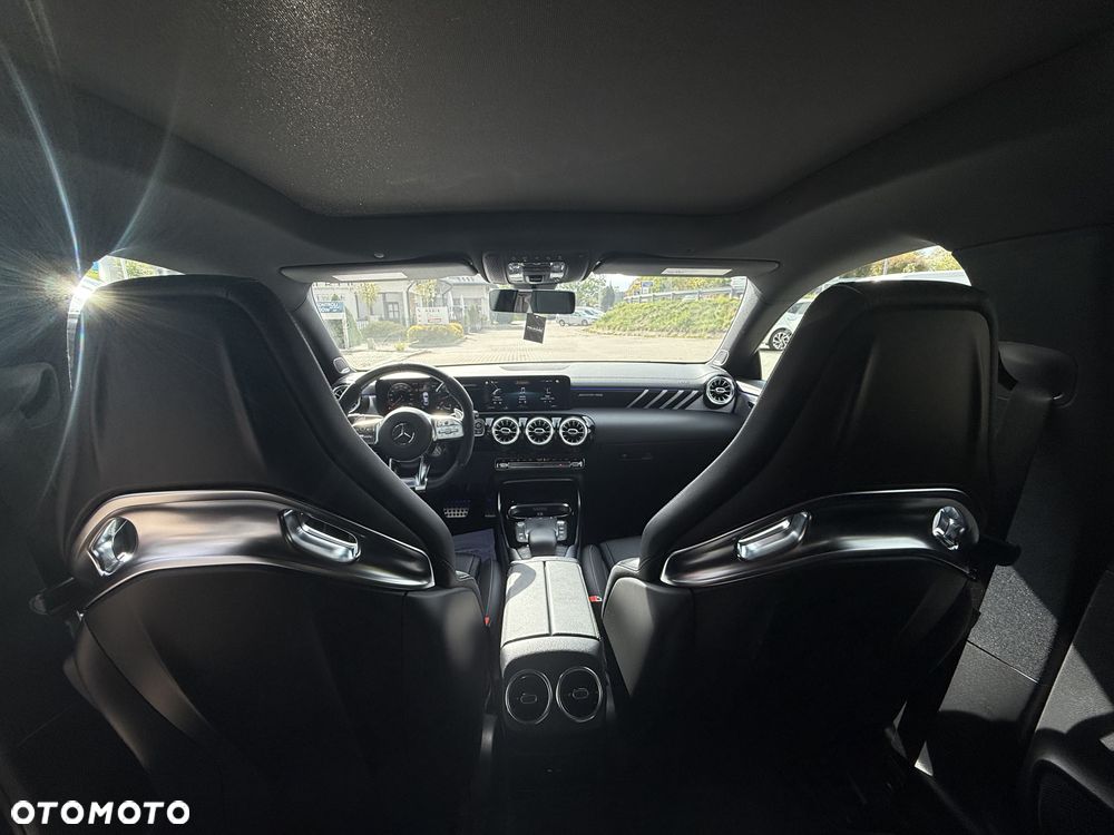 Mercedes-Benz CLA AMG 45 4-Matic 8G-DCT - 13