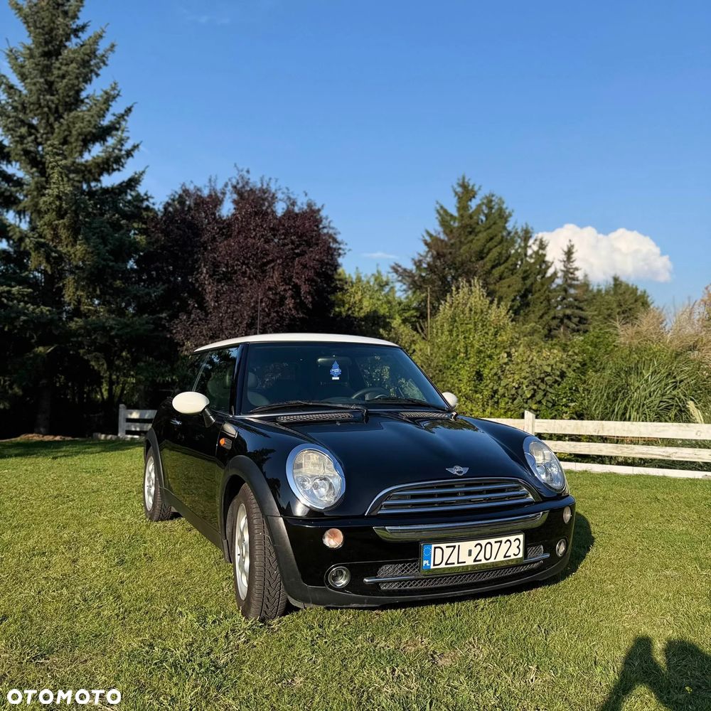 MINI Cooper Seven - 1