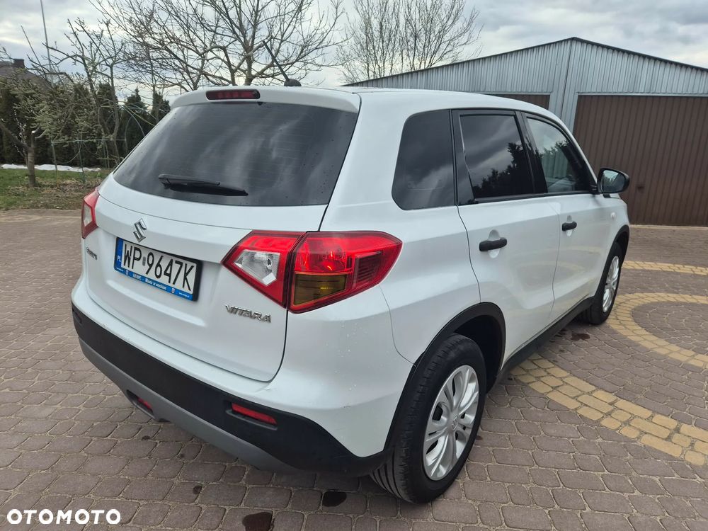 Suzuki Vitara 1.6 Comfort 2WD - 10