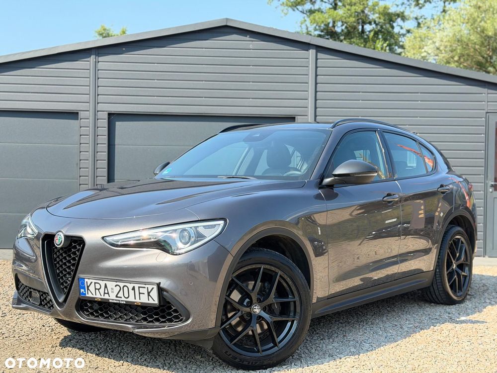 Alfa Romeo Stelvio 2.0 Turbo 16V AT8-Q4 B-Tech - 2