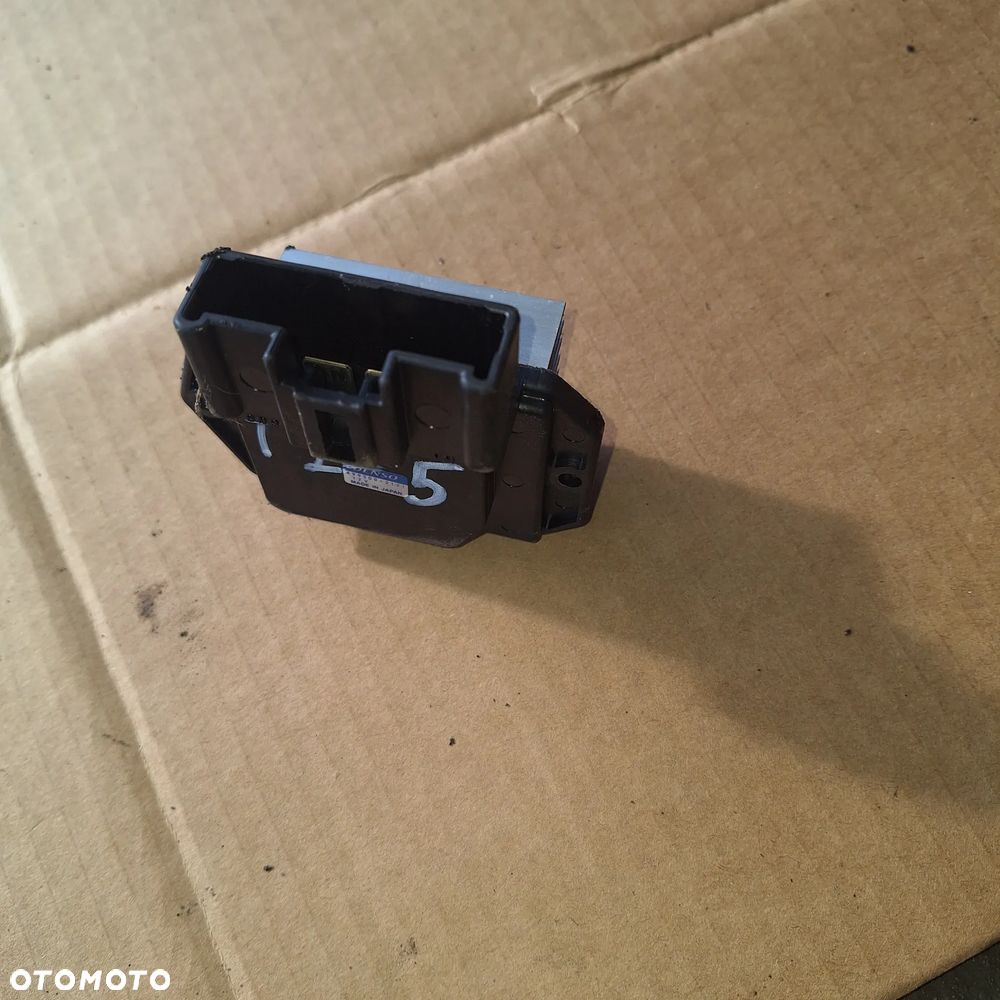 OPORNICA REZYSTOR DMUCHAWY TOYOTA VERSO AVENSIS T25 COROLLA E12 4993002121 - 4