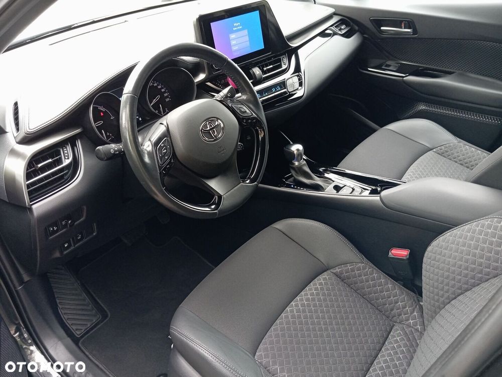 Toyota C-HR - 10