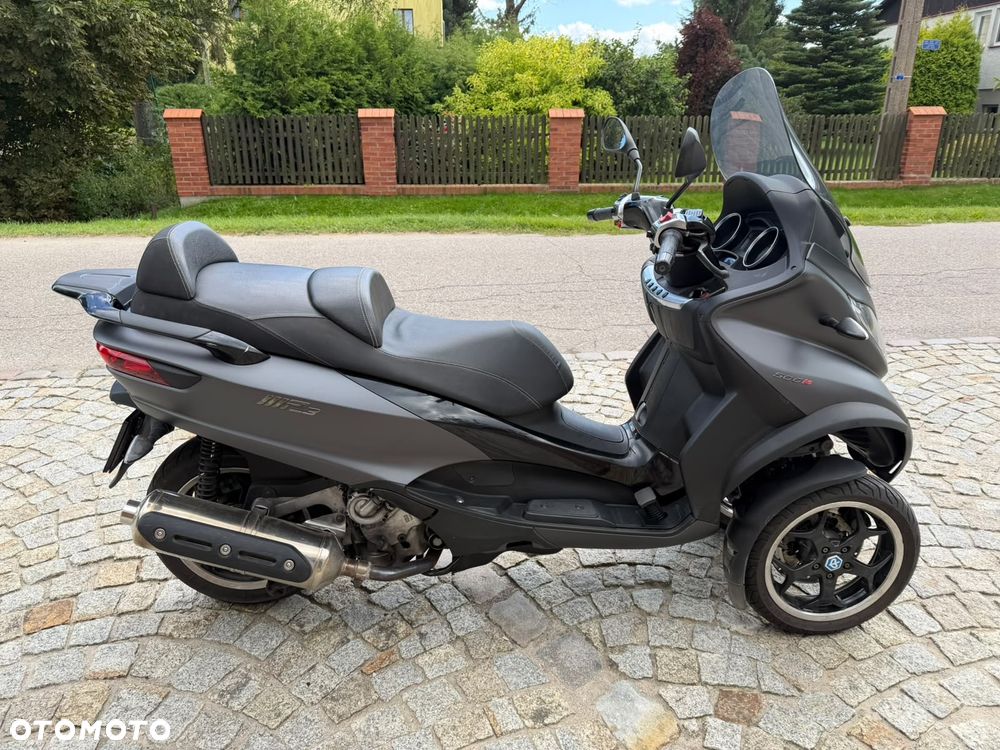 Piaggio MP-3 - 5