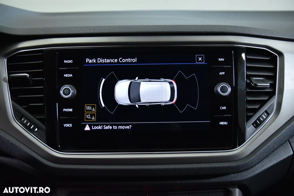 Volkswagen T-Roc - 18