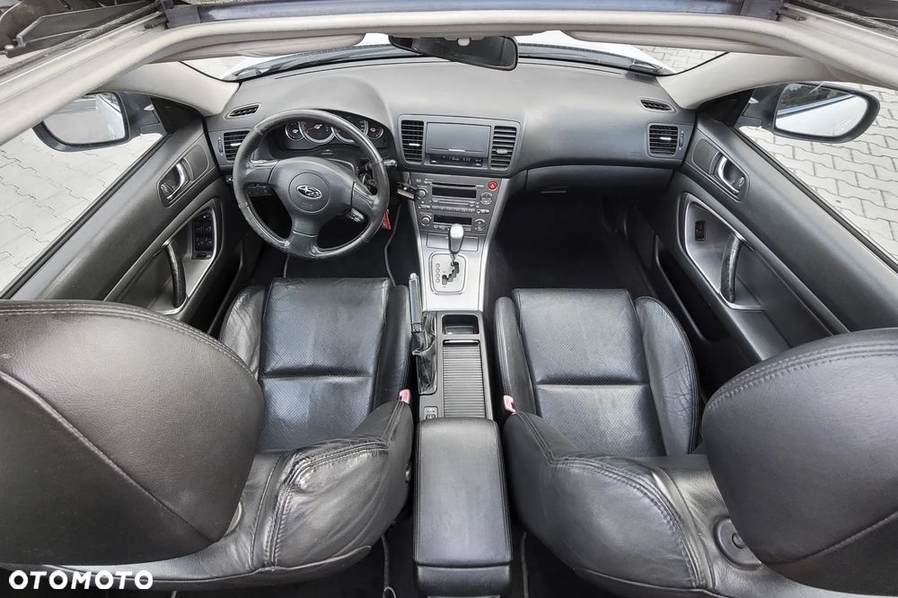 Subaru Legacy SW 2.5i AT - 13
