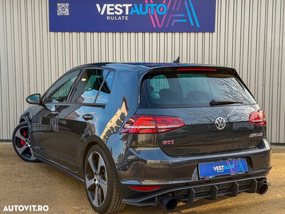 Volkswagen Golf - 14