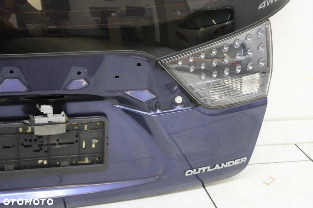 MITSUBISHI OUTLANDER II 2 2006R- KLAPA POKRYWA BAGAŻNIKA T65 - KOD LAKIERU - 6