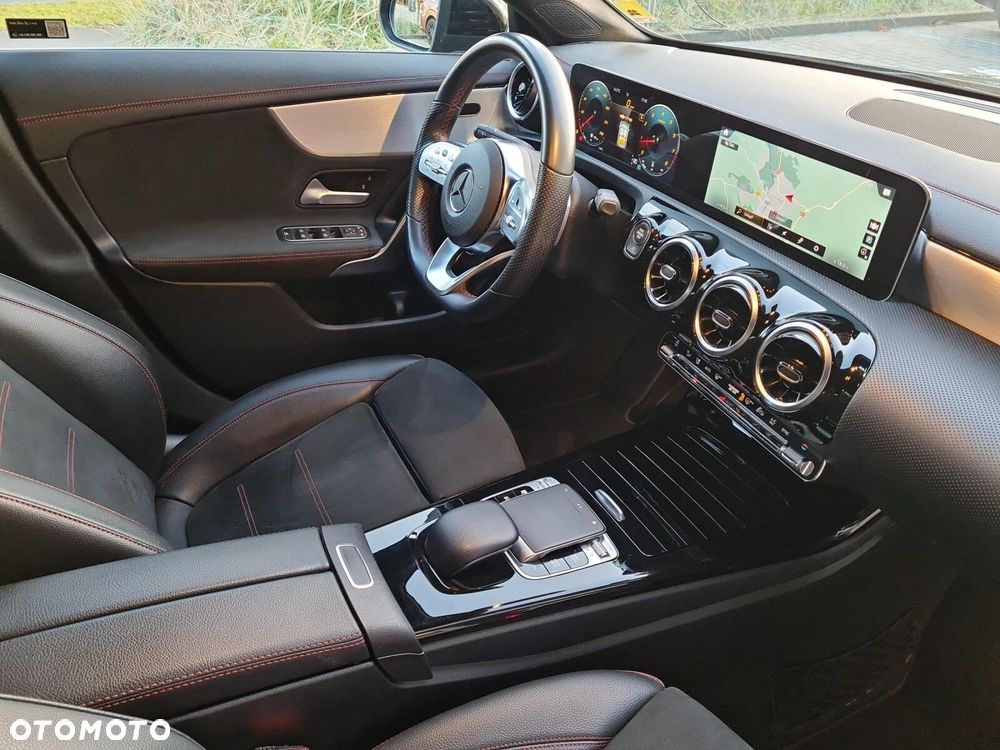 Mercedes-Benz CLA 200 AMG Line 7G-DCT - 12