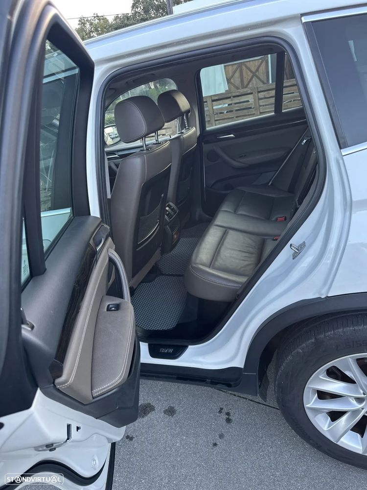 BMW X3 xDrive30i Aut. Advantage - 13