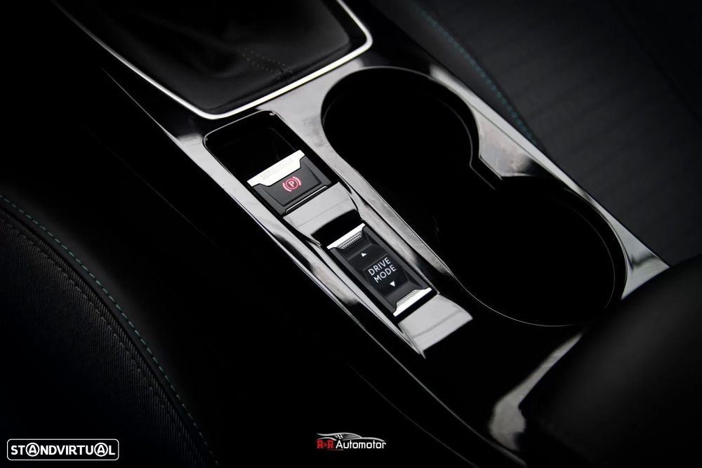 Peugeot 208 1.2 PureTech Allure - 31