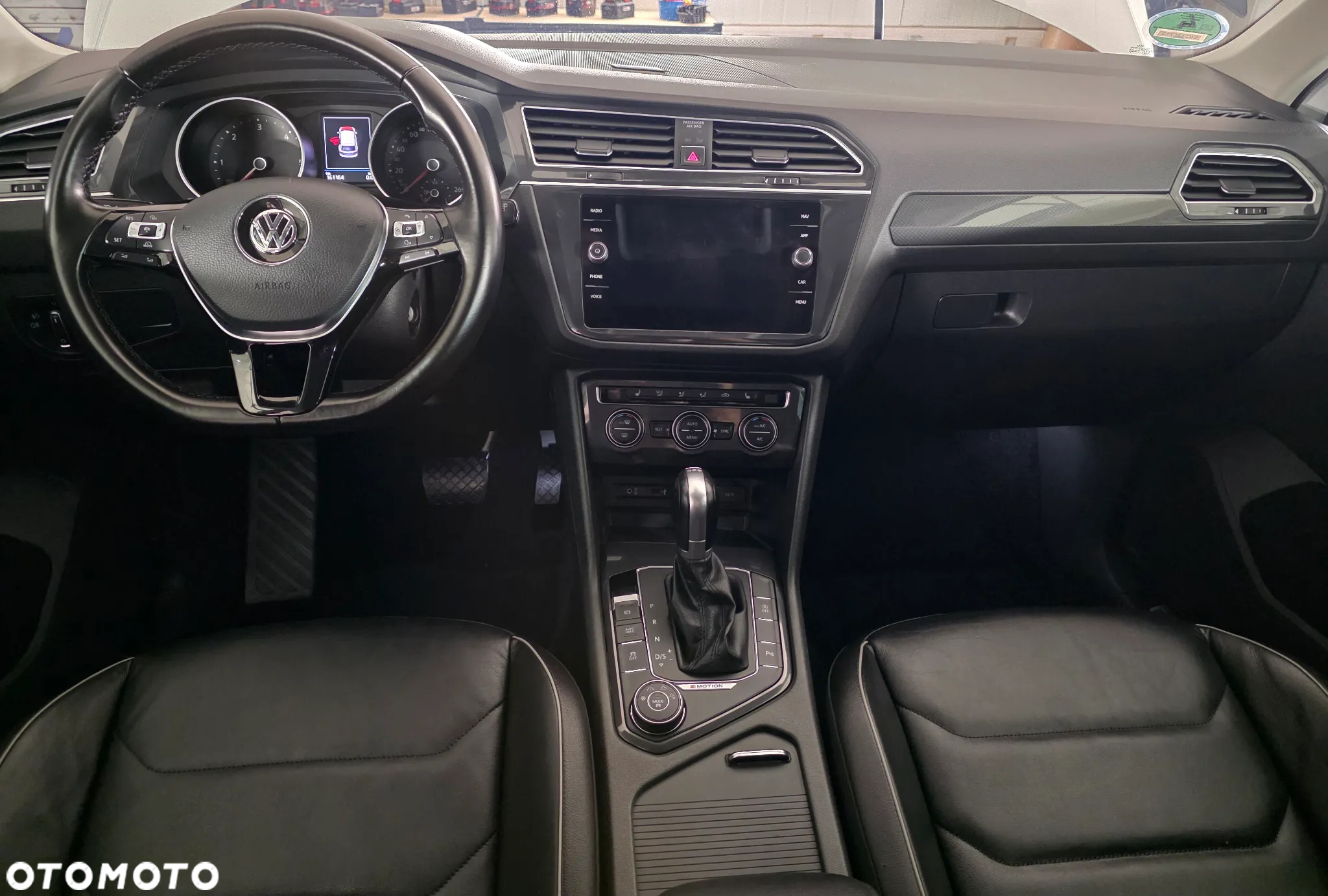 Volkswagen Tiguan 2.0 TDI SCR 4MOTION DSG Highline - 24