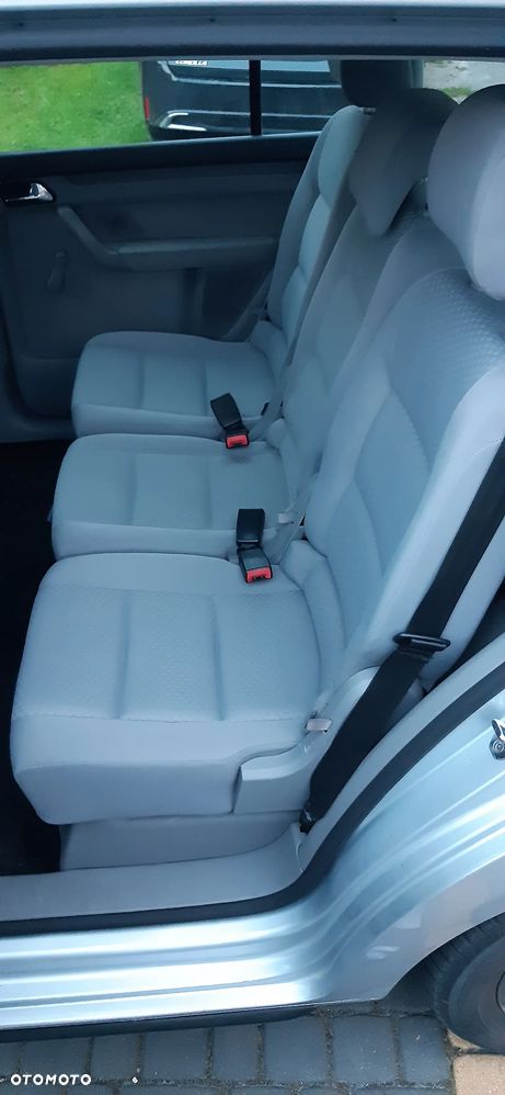 Volkswagen Touran 1.9 TDI Conceptline - 12