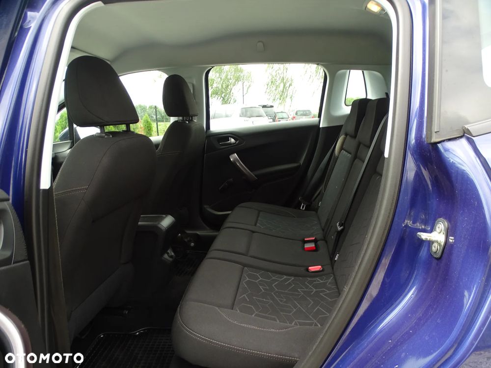 Peugeot 2008 1.2 Pure Tech Active EU6 - 29