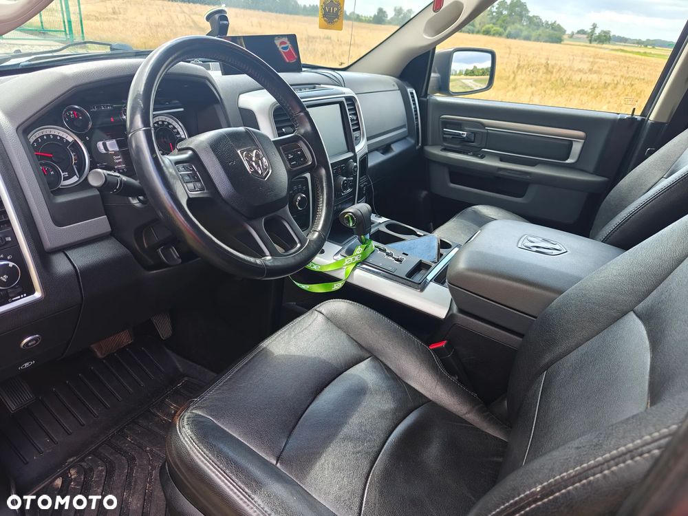 Dodge RAM - 8
