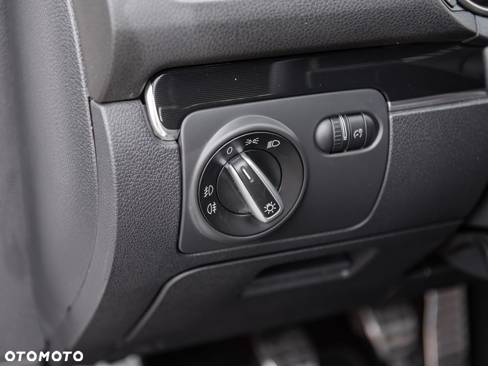 Volkswagen Golf 2.0 GTI - 23