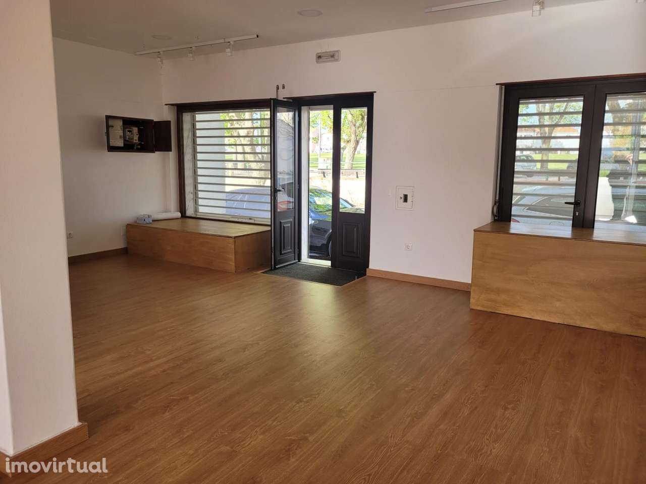 Loja em São João das Lampas, Sintra - Grande imagem: 2/23