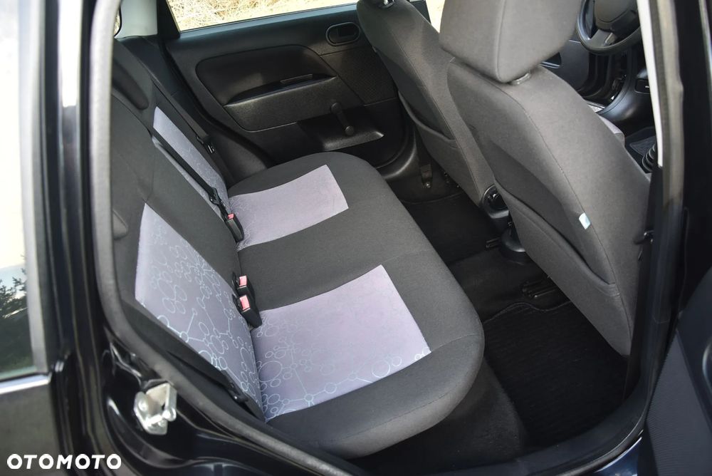 Ford Fiesta ver-1-3-black-magic - 26